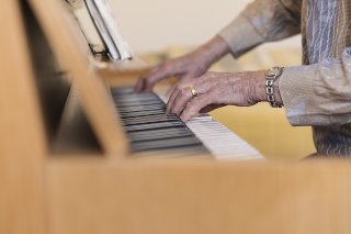 La pratique du piano favorise le maintien de la matière grise chez les seniors, selon cette étude (archives).